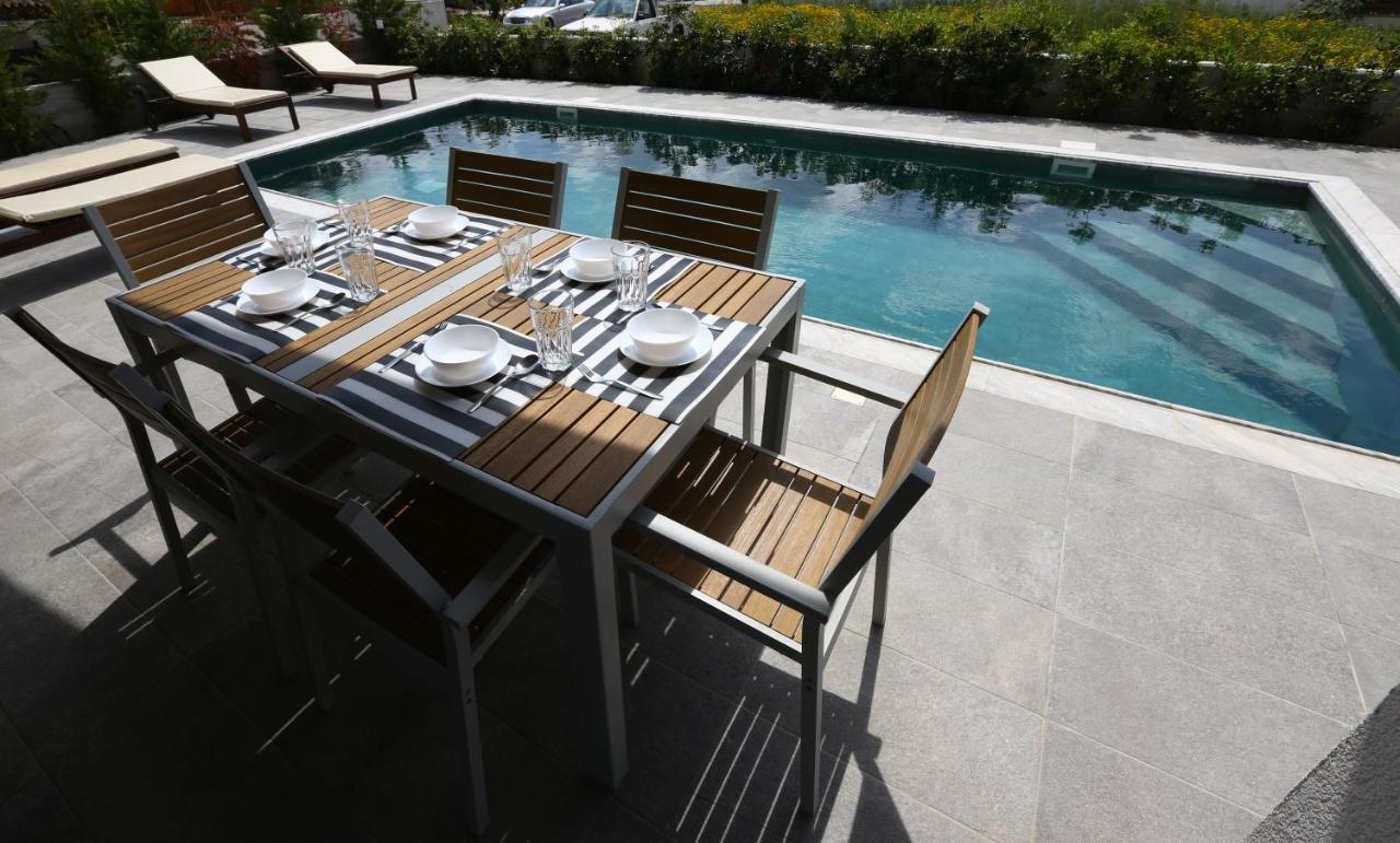 Villa Yria Coral Bay Exterior photo